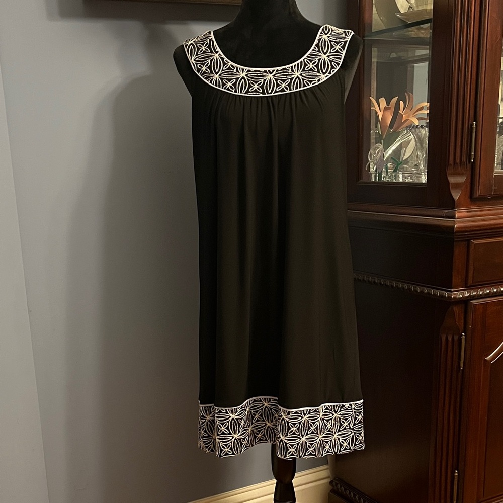 Black Sleeveless Dress with Geometric Embroidered Banding